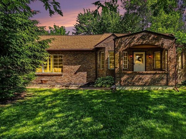 33700 Beechwood Street, Westland, MI 48185