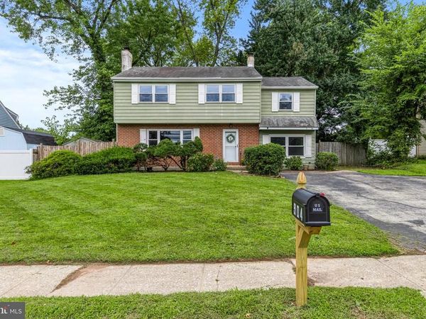 904 TOWNSHIP LINE ROAD , PLYMOUTH MEETING, PA 19462