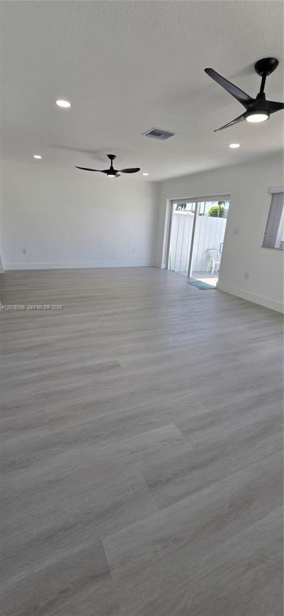 9612 Grand Canal Dr, Miami, FL 33174 Photo