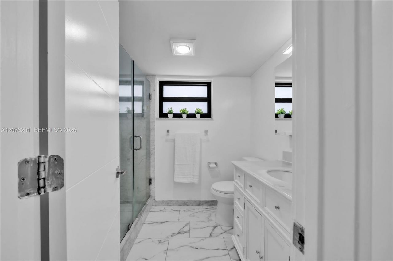 2401 S Ocean Dr, Unit 507, Hollywood, FL 33019 Photo