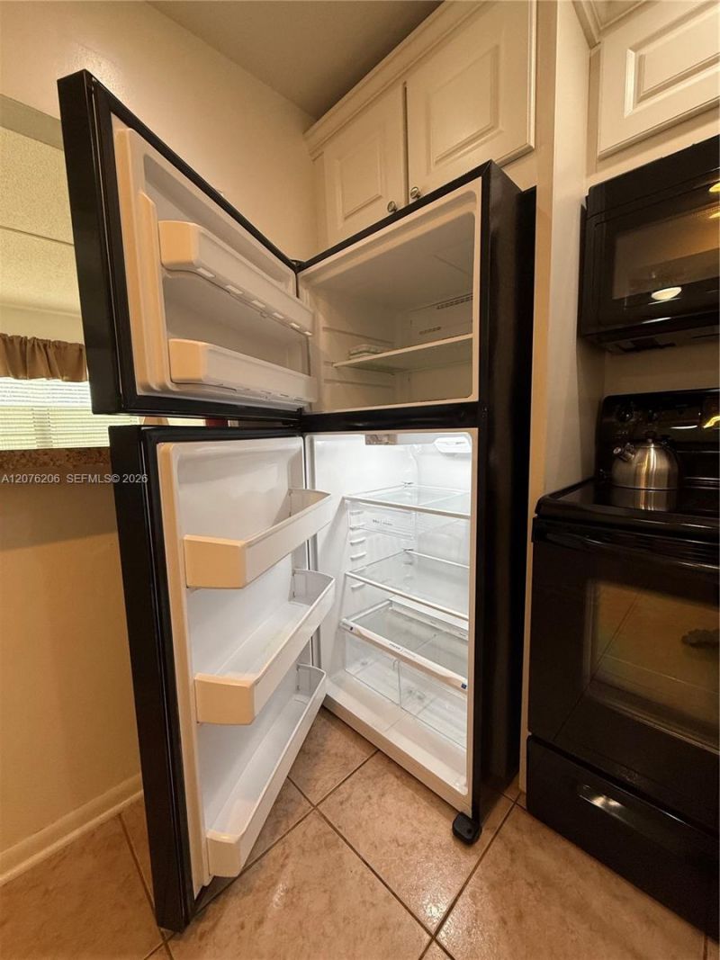 272 Camden L, Unit 272, West Palm Beach, FL 33417 Photo