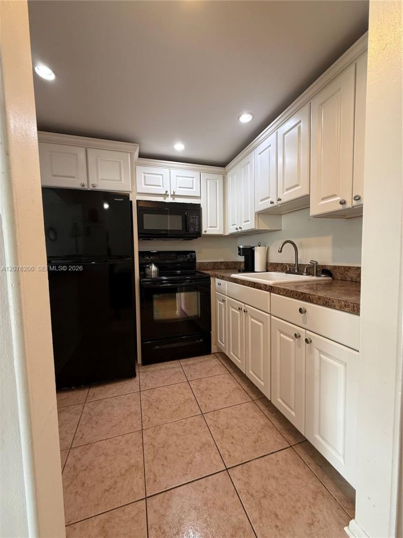 272 Camden L, Unit 272, West Palm Beach, FL 33417 Photo