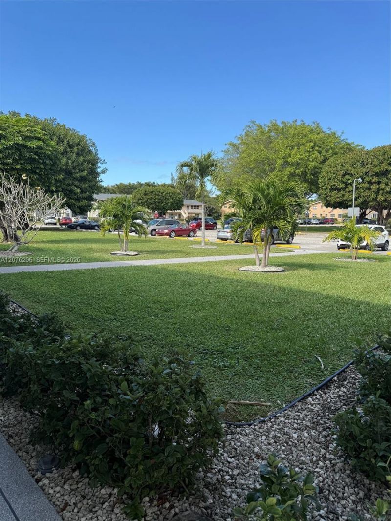 272 Camden L, Unit 272, West Palm Beach, FL 33417 Photo