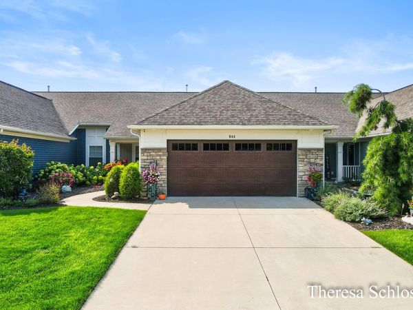 944 Bellview Meadow Drive SW, Unit 28, Byron Center, MI 49315