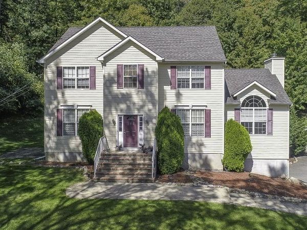 145 Mountain Lake Rd, White, NJ 07823