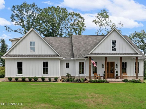 753 Oakley Road, Senatobia, MS 38668