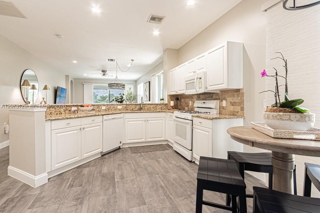 10545 Avila Cir, Fort Myers, FL 33913 Photo