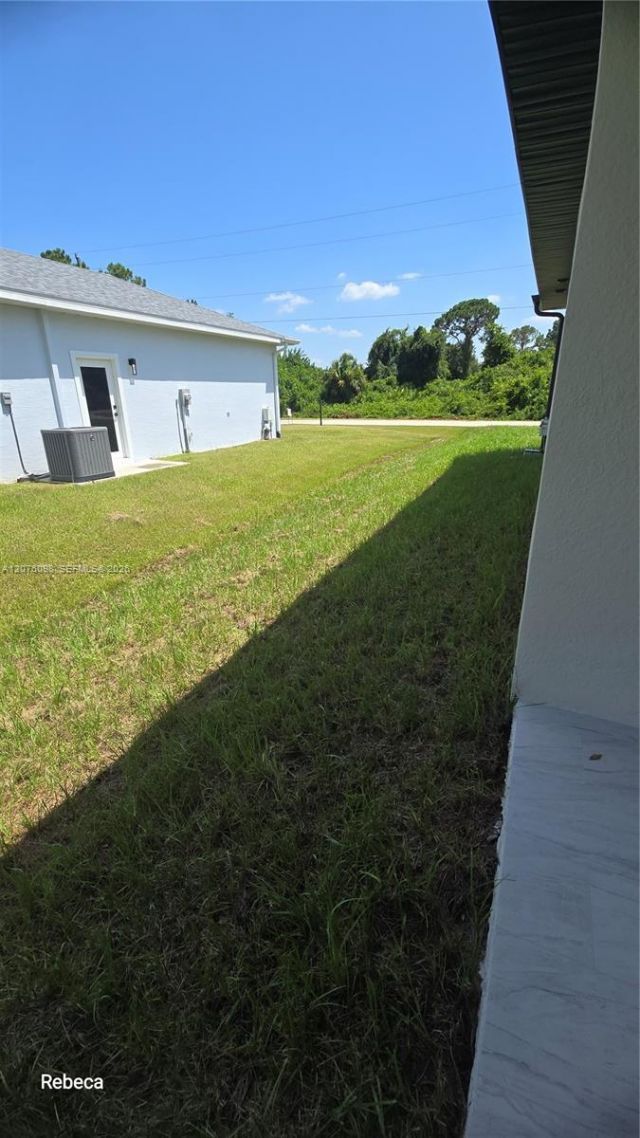 580 Woodview Dr , Lehigh Acres, FL 33972 Photo