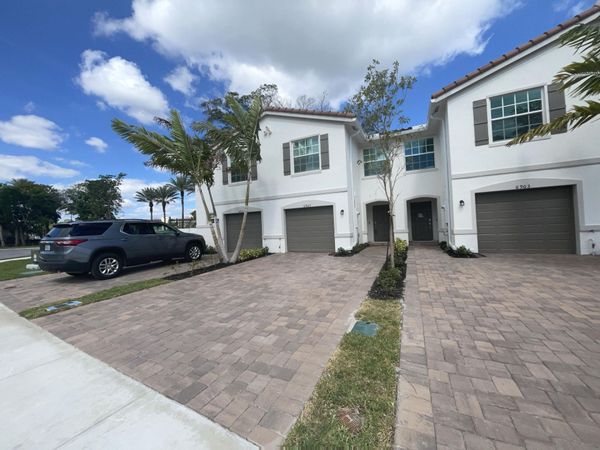 6907 BROADWATER Lane, Lake Worth, FL 33467