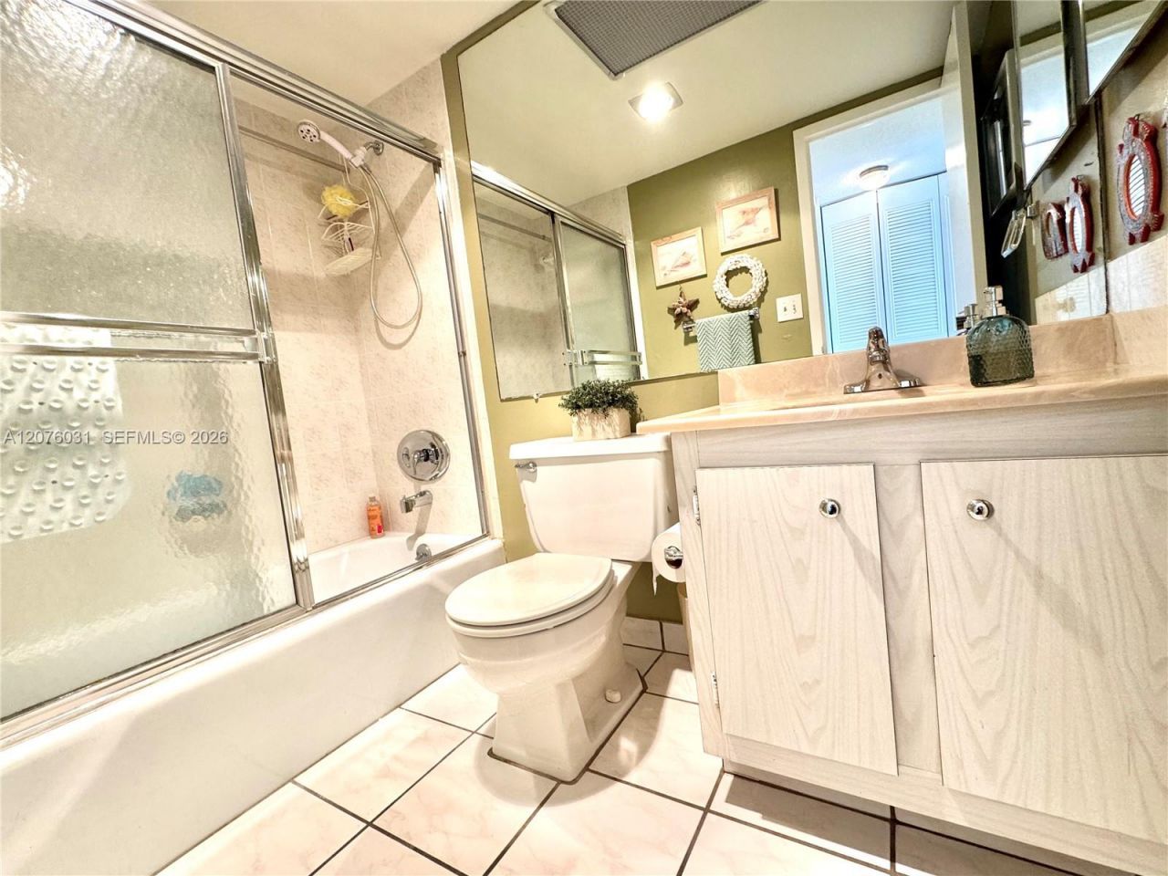 230 174th St , Unit 1110, Sunny Isles Beach, FL 33160 Photo