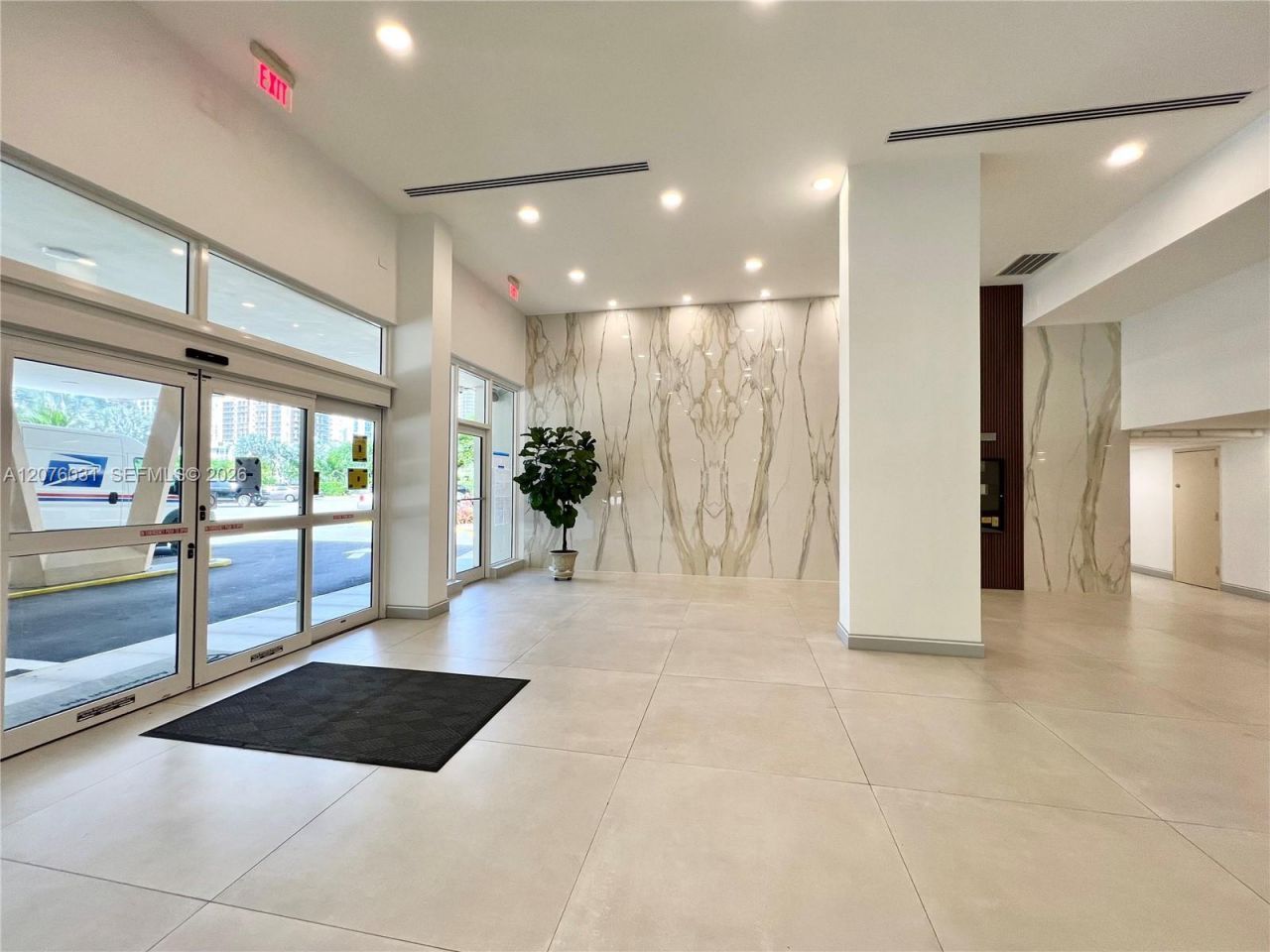 230 174th St , Unit 1110, Sunny Isles Beach, FL 33160 Photo