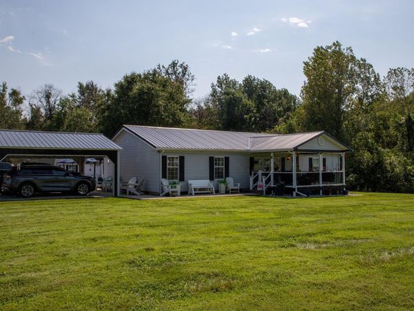 193 E Gentry, Rockport, IN 47635