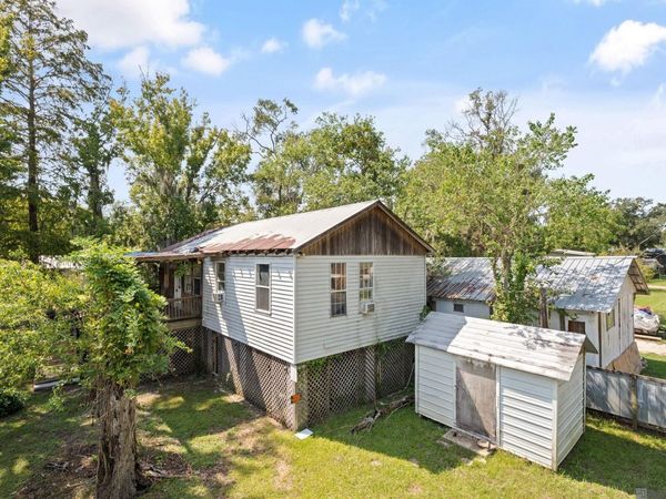 13065 Fox St, Maurepas, LA 70449