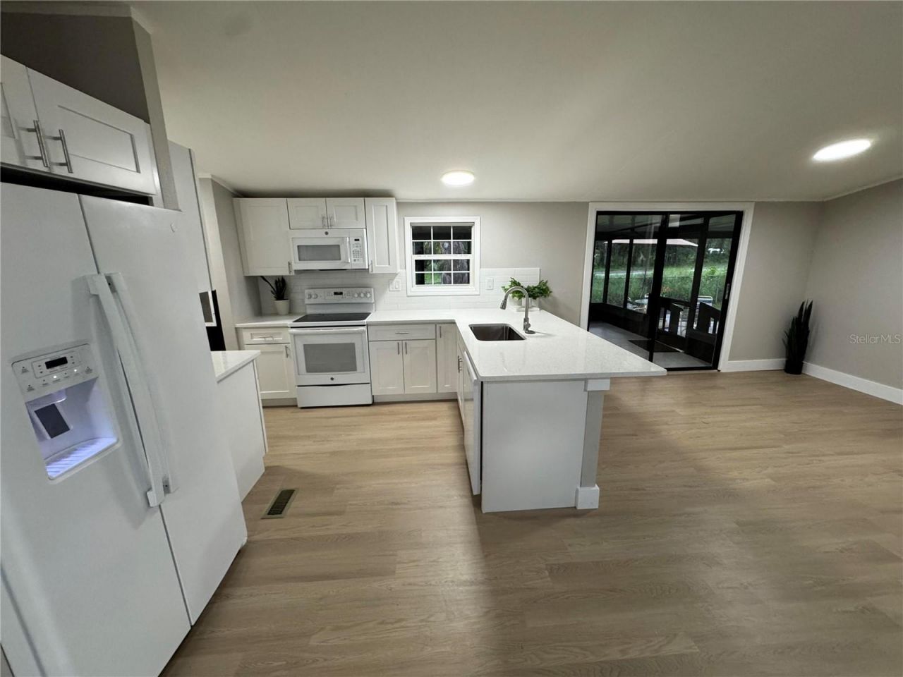 8801 Marc David , Gibsonton, FL 33534 Photo