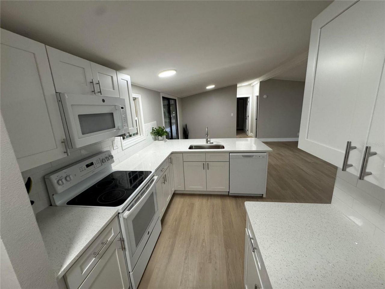 8801 Marc David , Gibsonton, FL 33534 Photo