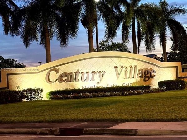 13105 SW 16 CT , Unit 105L, Pembroke Pines, FL 33027
