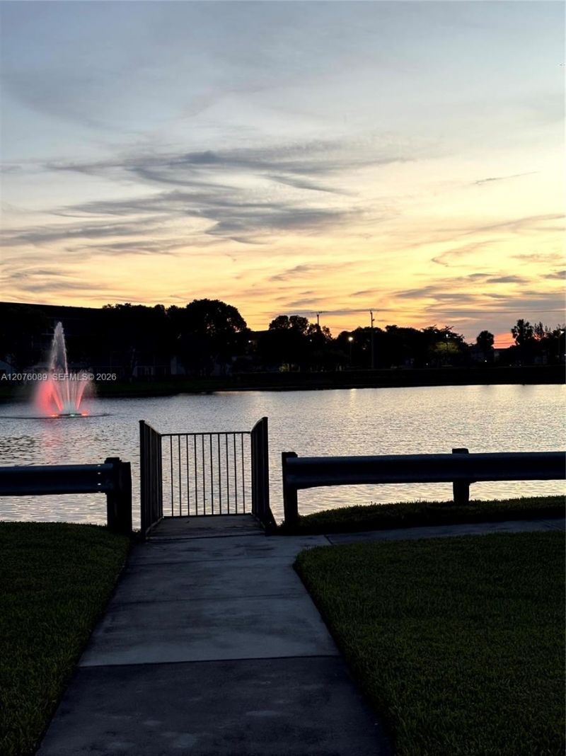 13105 SW 16 Ct, Unit 105L, Pembroke Pines, FL 33027 Photo