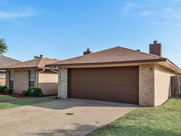 217 Silver Creek Drive, Duncanville, TX 75137