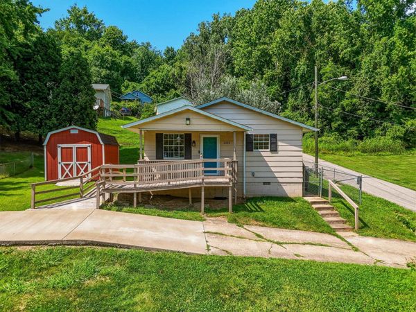 2152 Johnstown Road, Huntington, WV 25701
