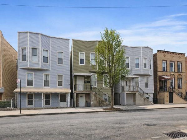 1727 Hunt Avenue , Bronx, NY 10462