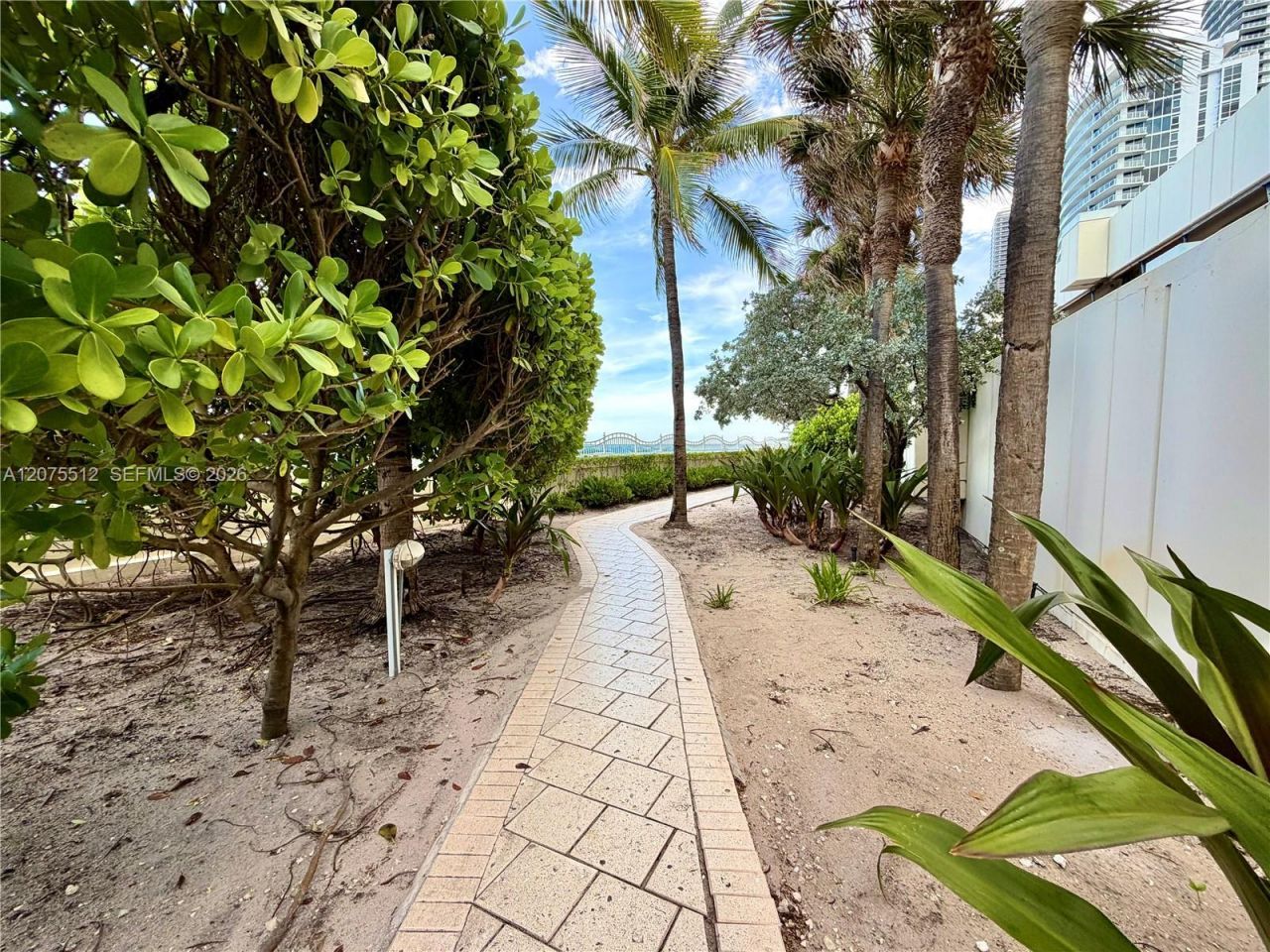 3901 S Ocean Dr , Unit 15O, Hollywood, FL 33019 Photo