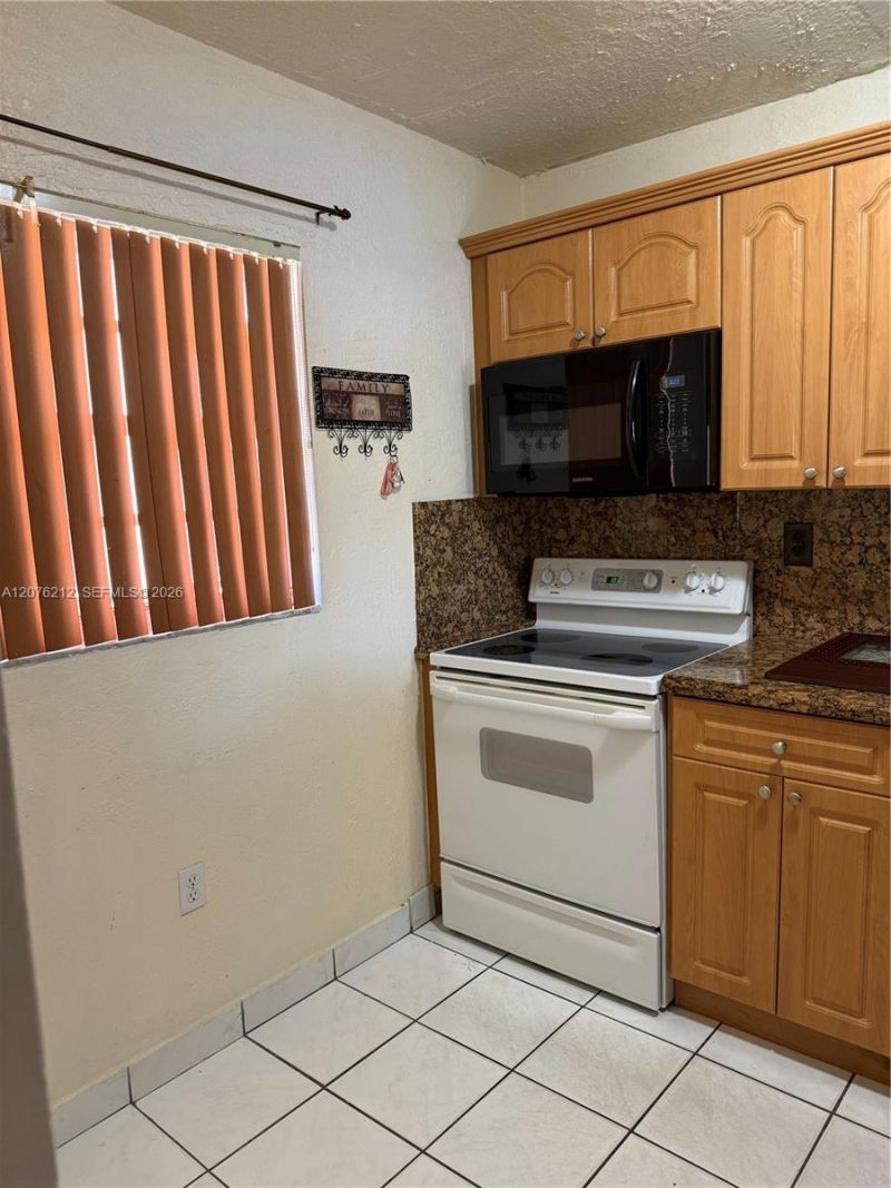 1855 W 60th St , Unit 249, Hialeah, FL 33012 Photo
