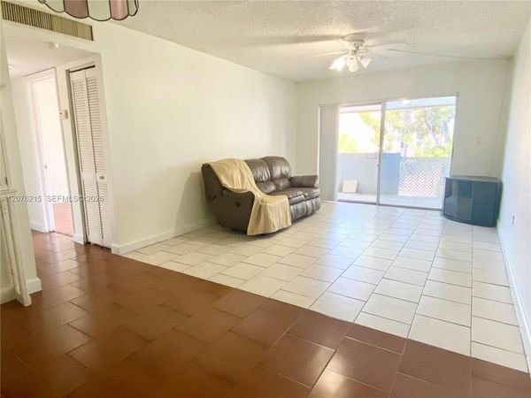 6095 W 18th Ave, Unit S314, Hialeah, FL 33012