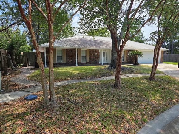 207 SYDNEY Circle , Slidell, LA 70458