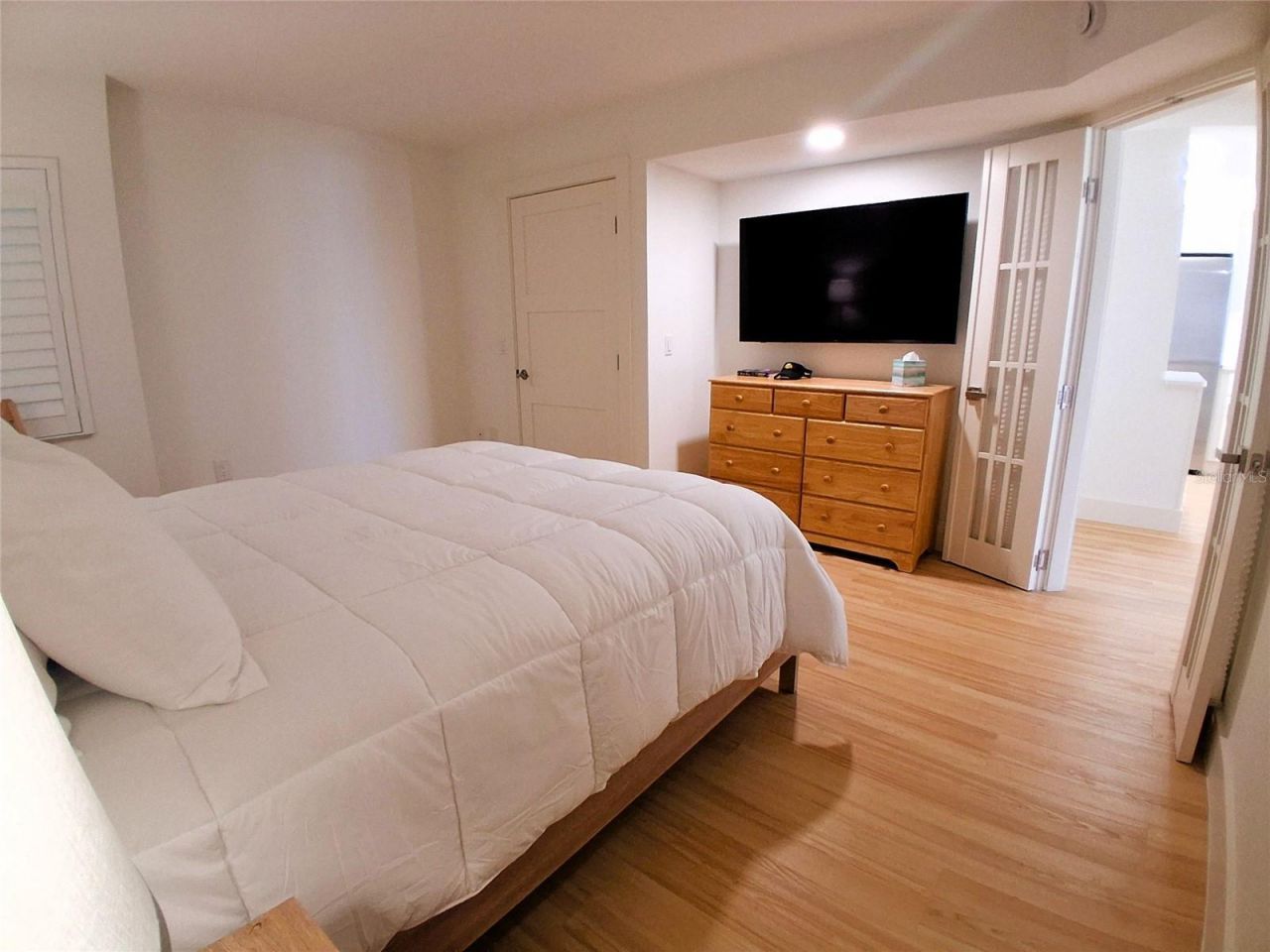 19 Whispering Sands Drive, Unit 401, Sarasota, FL 34242 Photo