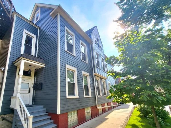 1111 W Roscoe Street , Unit 2, Chicago, IL 60657