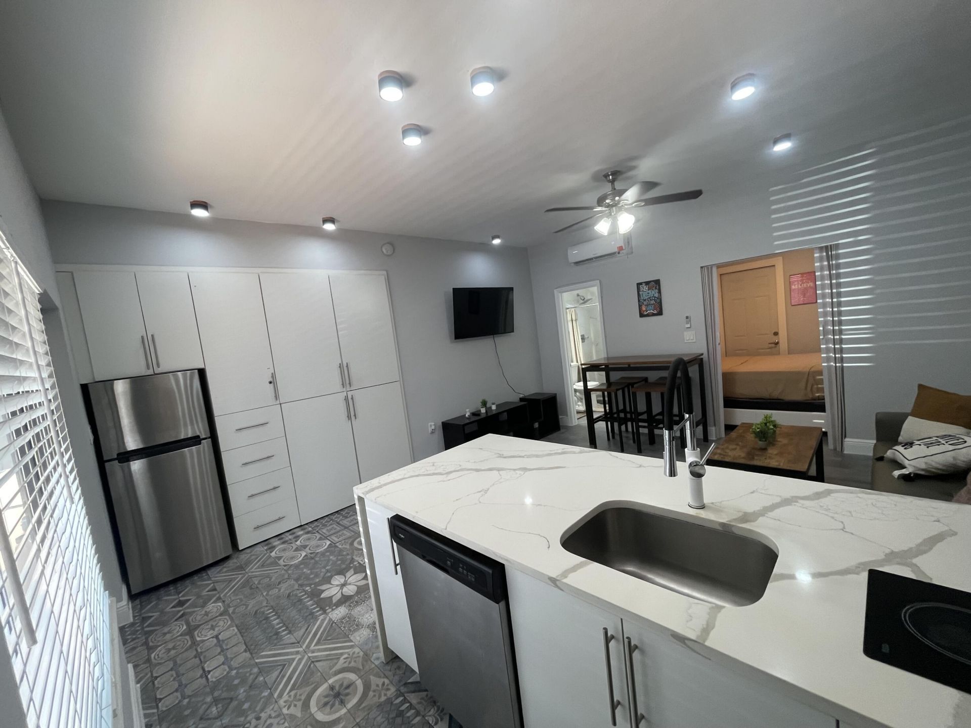 824 NE 4th Street, Unit 3, Fort Lauderdale, FL 33301 Photo