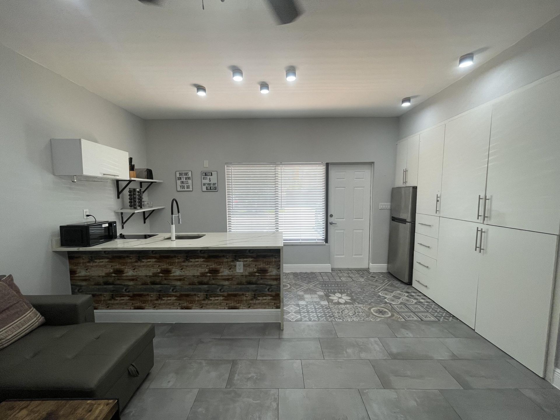 824 NE 4th Street, Unit 3, Fort Lauderdale, FL 33301 Photo