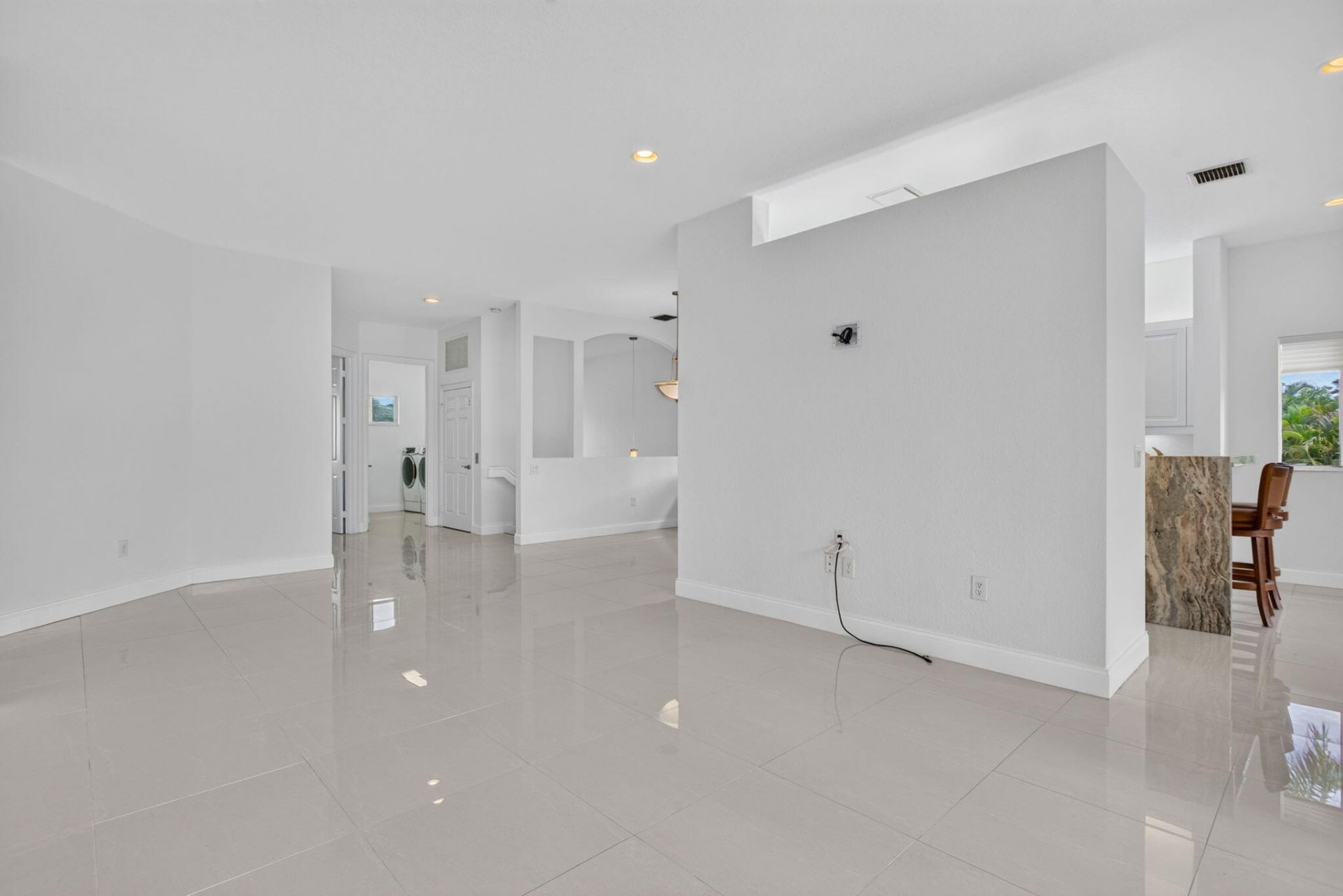 7940 Exeter Circle E, Unit 201, Tamarac, FL 33321 Photo