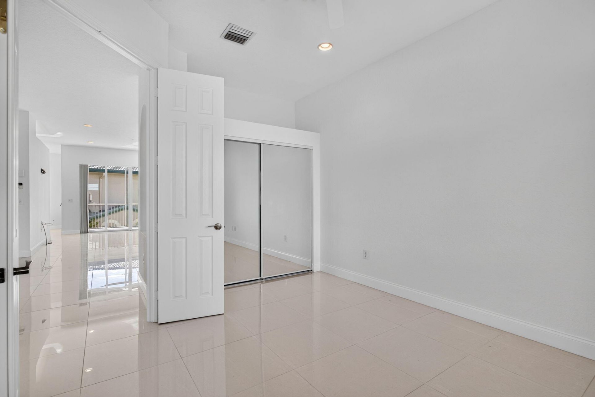 7940 Exeter Circle E, Unit 201, Tamarac, FL 33321 Photo