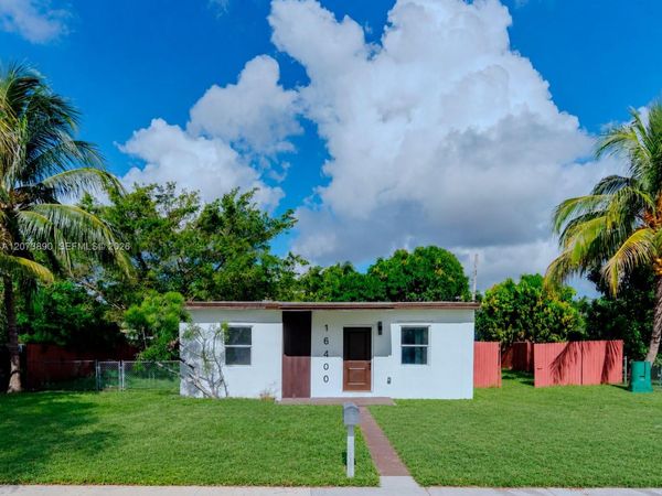 16400 NW 23rd Ct , Miami Gardens, FL 33054