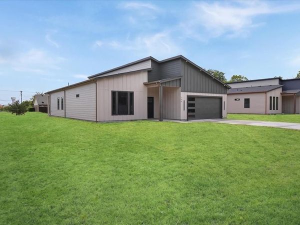 108 W Dogwood Trail, Fate, TX 75087