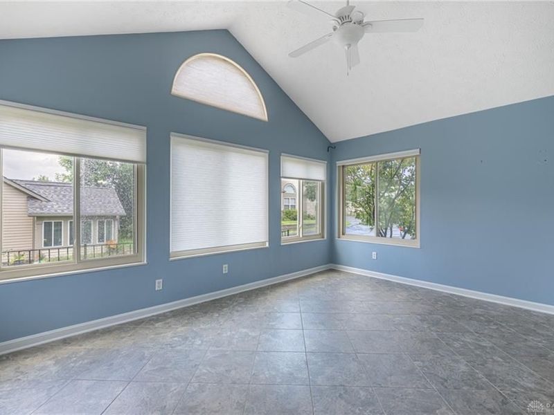 184 Villa Pointe Drive, Springboro, OH 45066 Photo 10