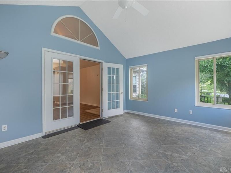 184 Villa Pointe Drive, Springboro, OH 45066 Photo 11