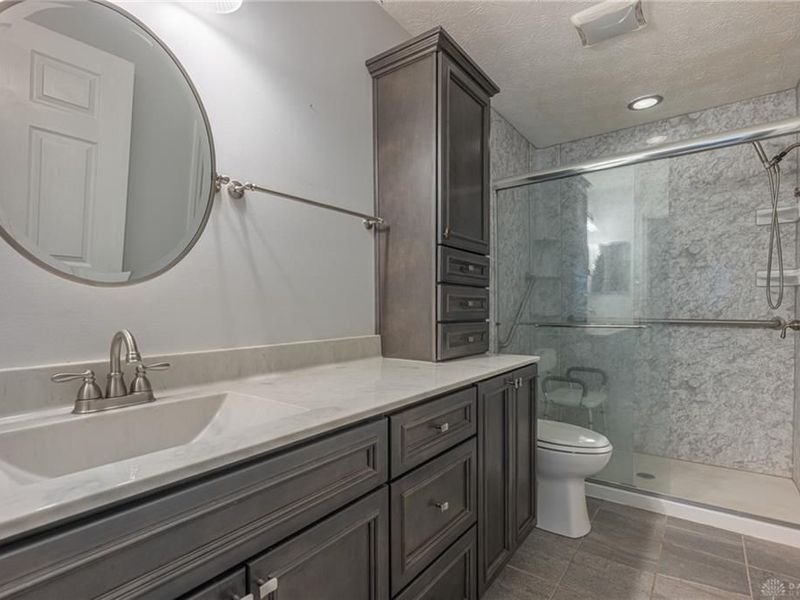 184 Villa Pointe Drive, Springboro, OH 45066 Photo 14