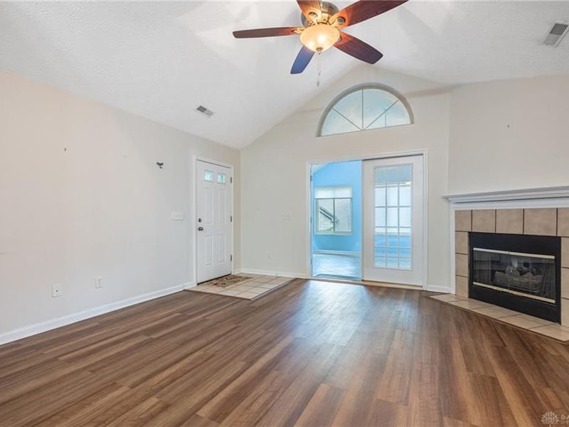 184 Villa Pointe Drive, Springboro, OH 45066 Photo 2