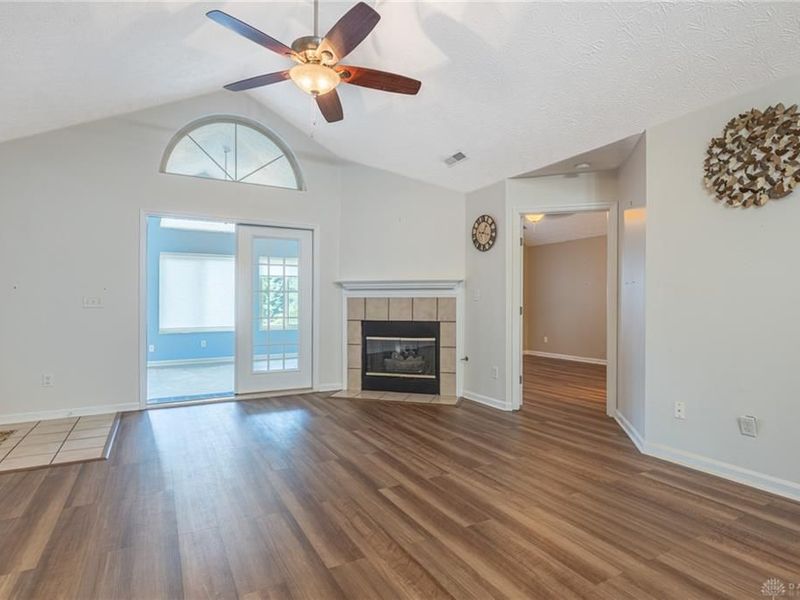 184 Villa Pointe Drive, Springboro, OH 45066 Photo 4