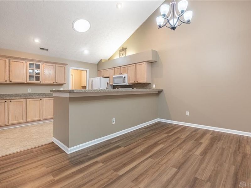 184 Villa Pointe Drive, Springboro, OH 45066 Photo 5