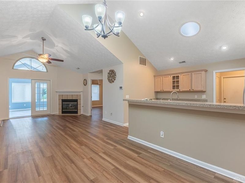 184 Villa Pointe Drive, Springboro, OH 45066 Photo 6