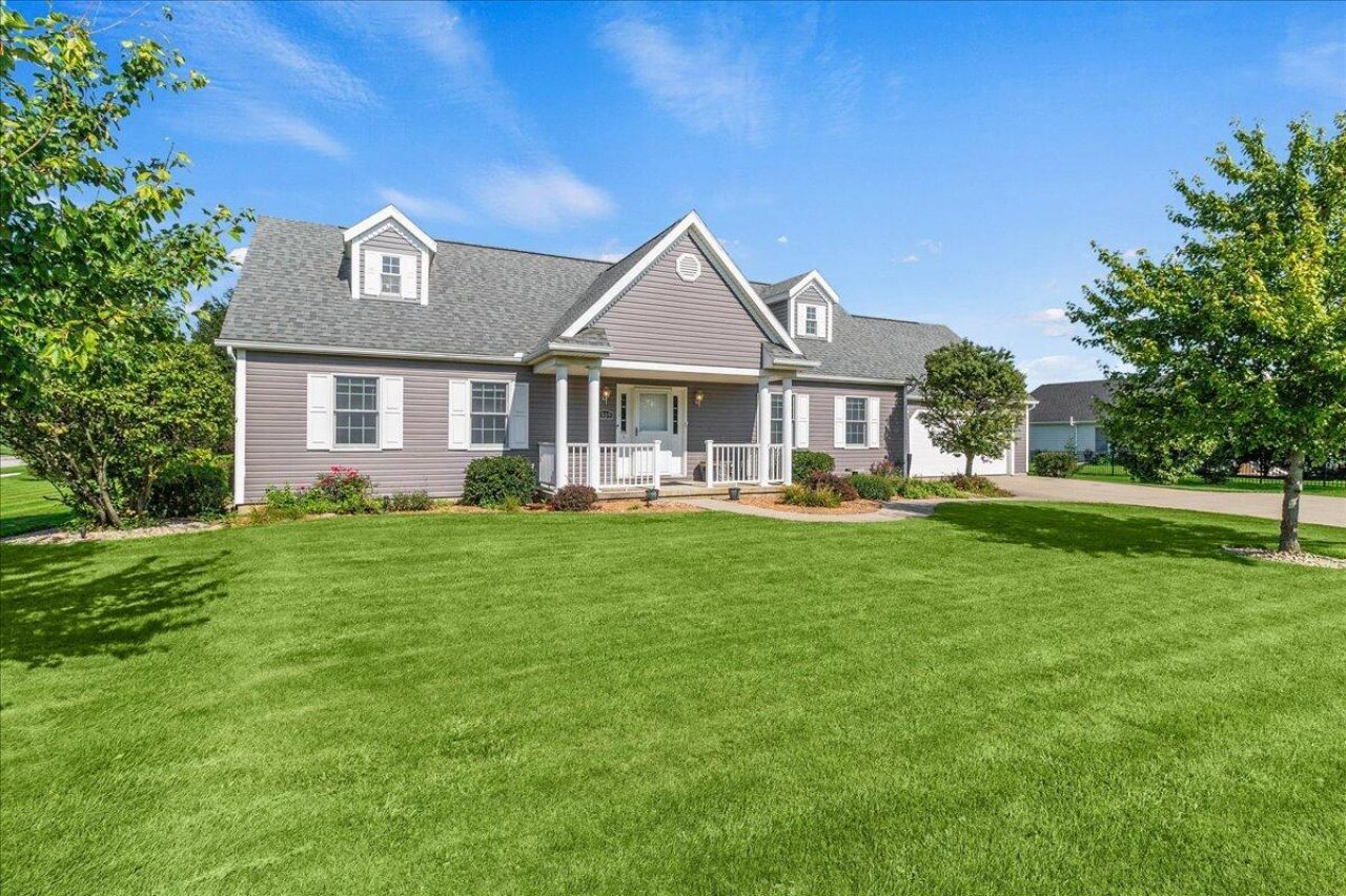 1309 Mohican Trail, Wapakoneta, OH 45895 Main Photo