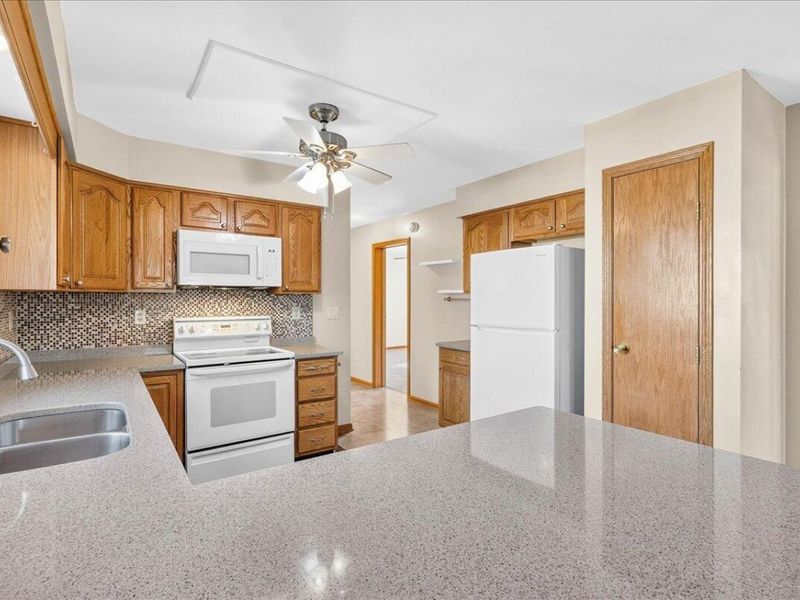 1309 Mohican Trail, Wapakoneta, OH 45895 Photo 10