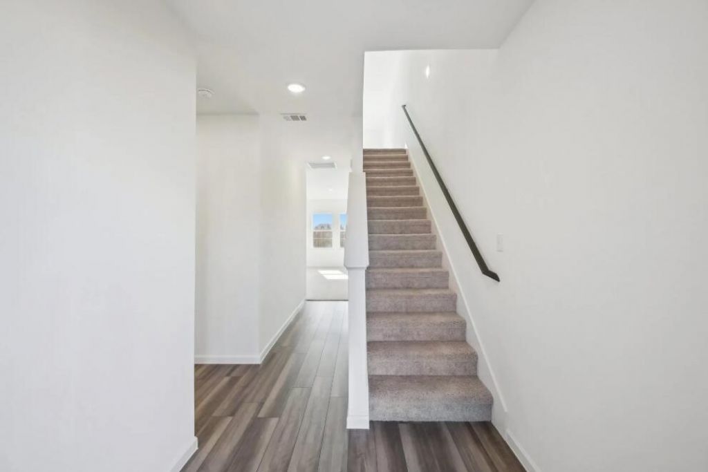 5309 Cottage Landing Drive Photo 4