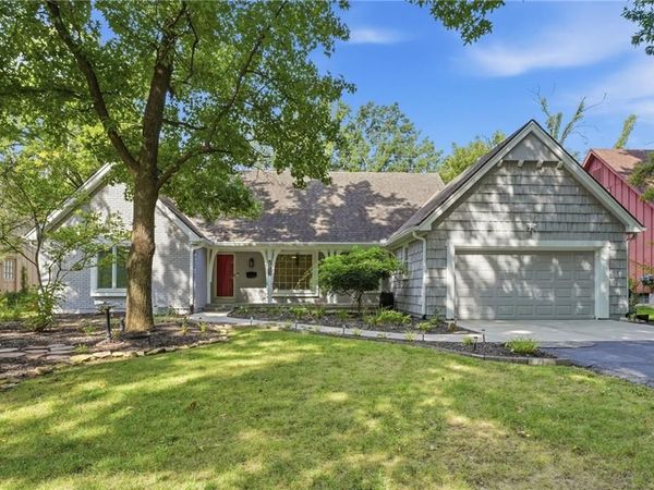 9932 Roe Avenue, Overland Park, KS 66207