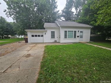 402 E Buchanan Street , St Johns, Mi 48879