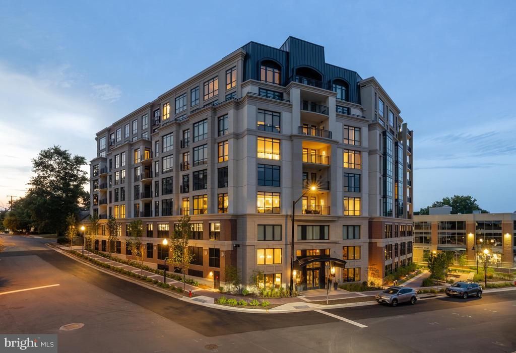 6718 Lowell Avenue , Unit 807, McLean, VA 22101 Main Photo