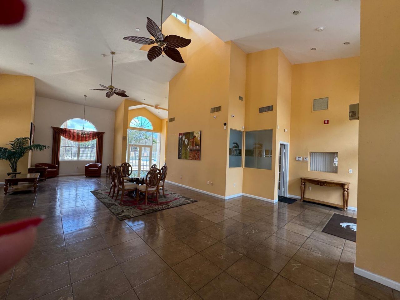 300 Palm Circle W, Unit 204, Pembroke Pines, FL 33025 Photo